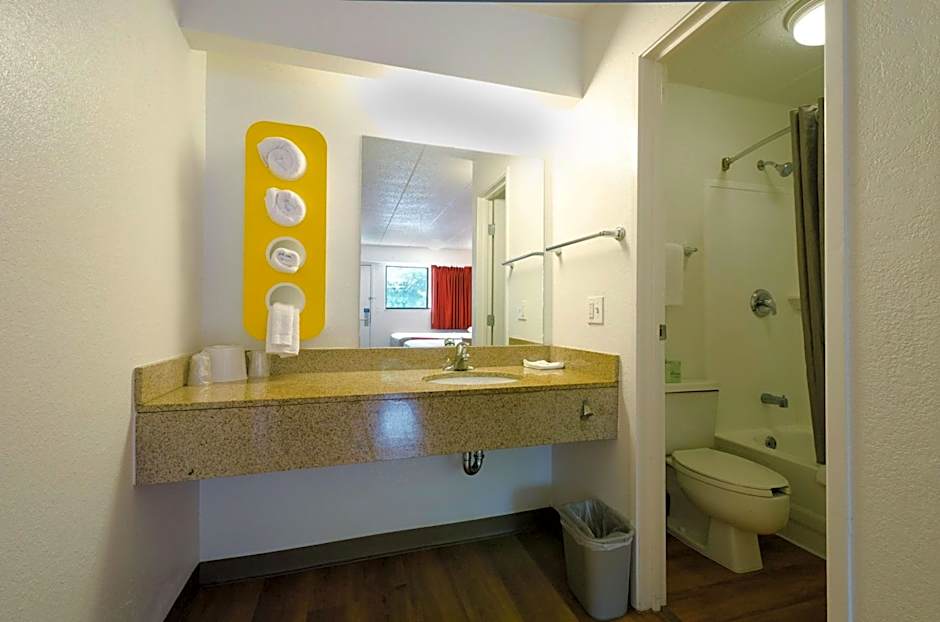 Motel 6-Gaithersburg, DC - Washington