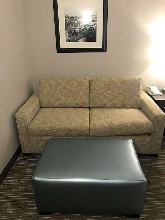 Wingate by Wyndham Charleston Coliseum