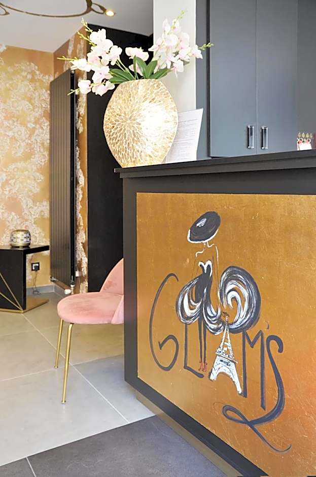 Le Glam's Hotel