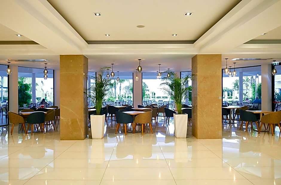 Sunrise Oasis Hotel & Waterpark