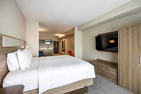 King Suite with Kitchenette