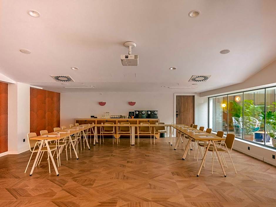 Ibis Styles Sevilla Santa Justa