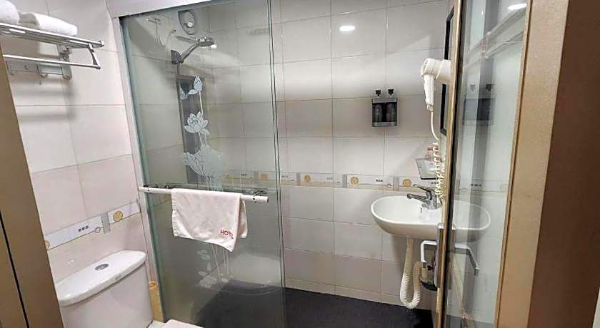 Holiday Hotel