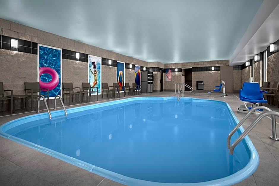 Holiday Inn Express Fargo - West Acres By IHG