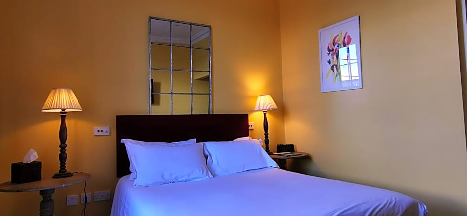 Buccleuch and Queensberry Arms Hotel