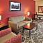 La Quinta Inn & Suites by Wyndham Elkview