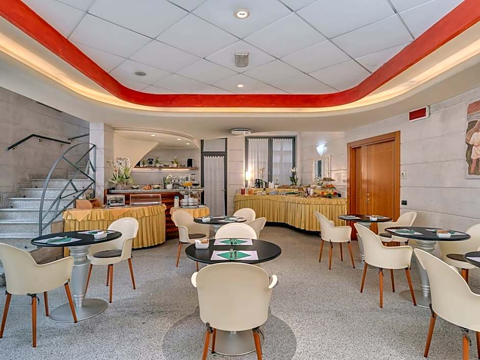 Hotel Prestige