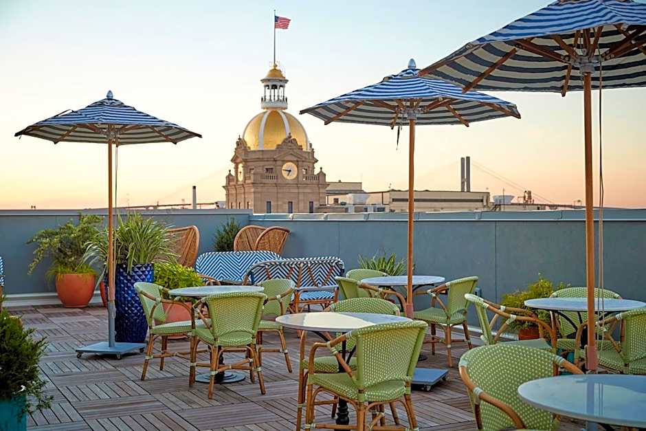 The Drayton Hotel Savannah, Curio Collection by Hilton