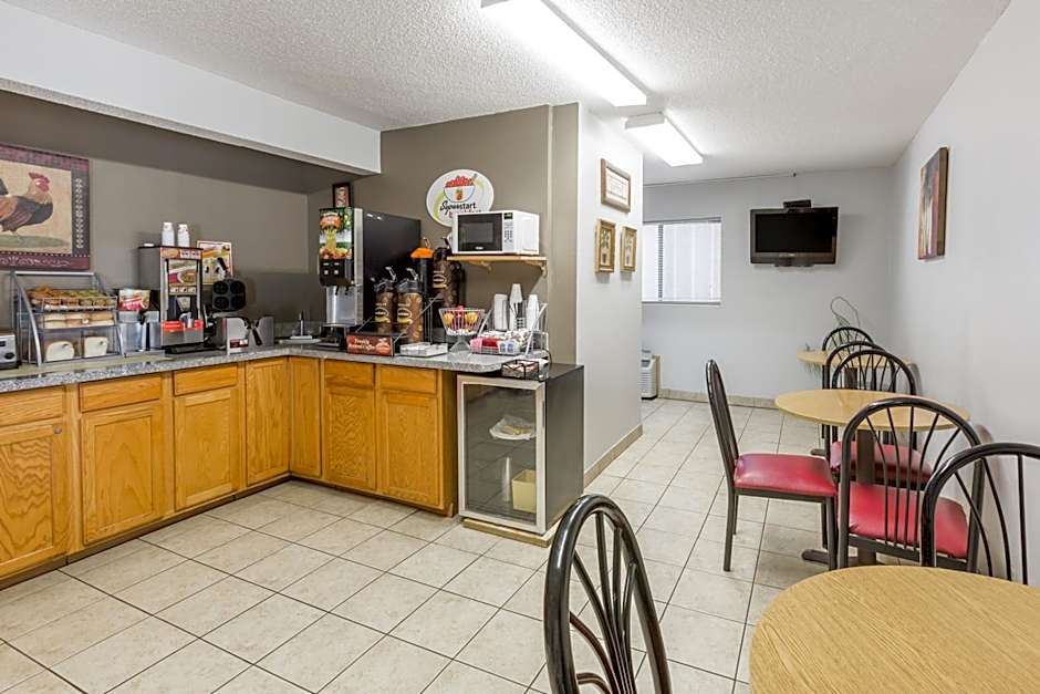 Super 8 by Wyndham Osceola IA