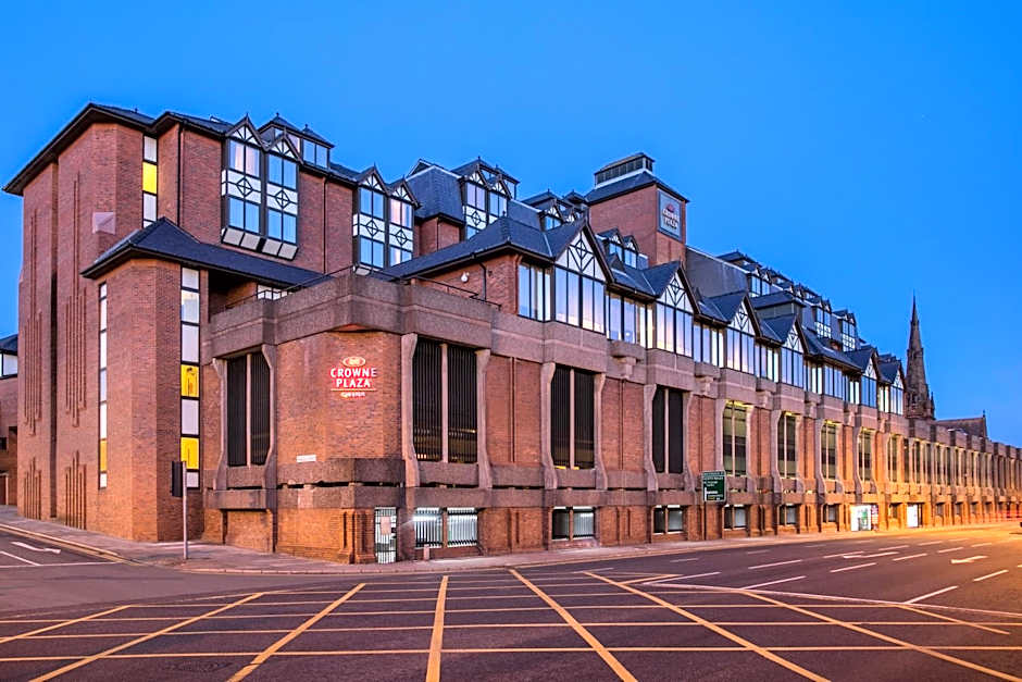 Photo 1 of 50 of Crowne Plaza Chester By IHG