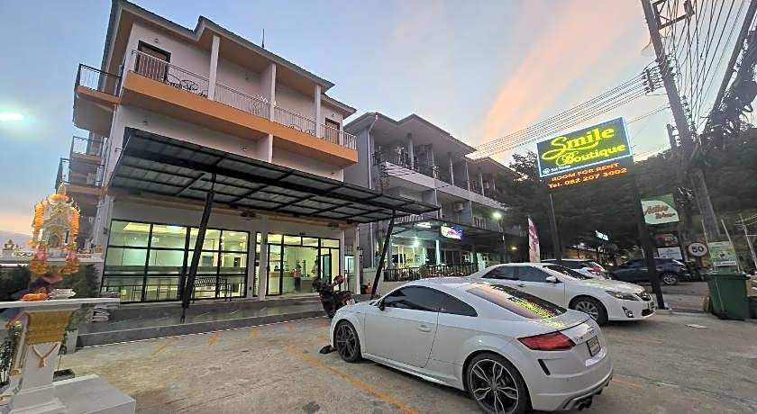 Smile Boutique at Saiyuan