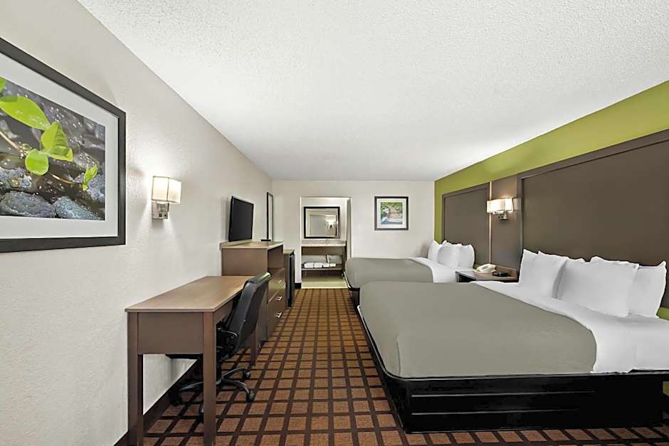 Quality Inn Raeford