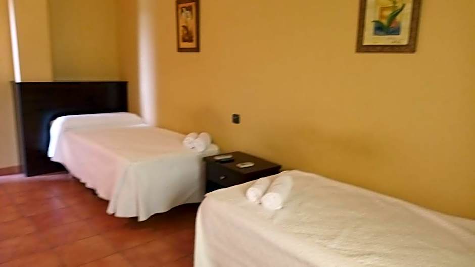 Hotel El Comendador Anon – Añón de Moncayo, IA