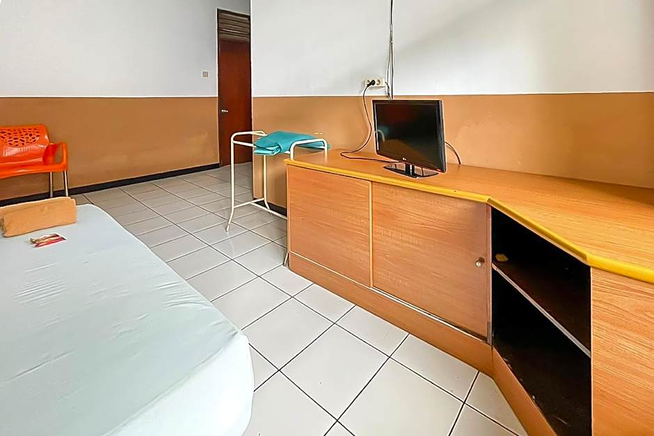 Hotel Shanty Mitra RedDoorz