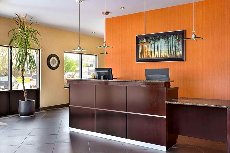 Travelodge by Wyndham Simcoe