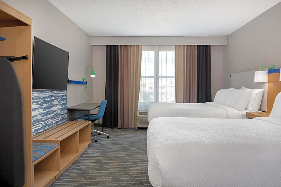 Garner Hotel Evansville East by IHG