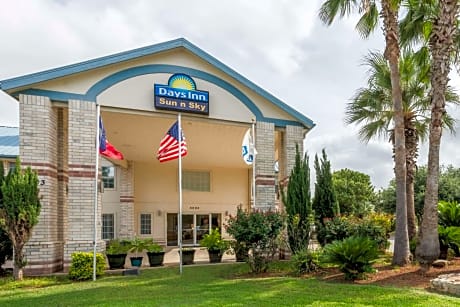 Days Inn by Wyndham San Antonio Southeast By AT&T Center