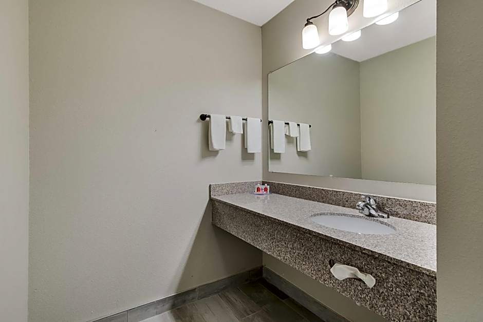Econo Lodge Inn & Suites Yankton