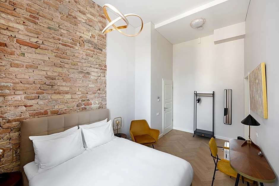 St Casimir Apartments