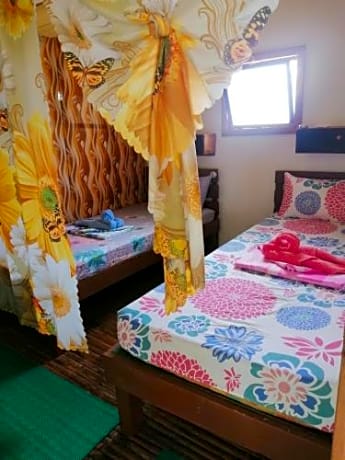 Genevieve Guest House and Tours