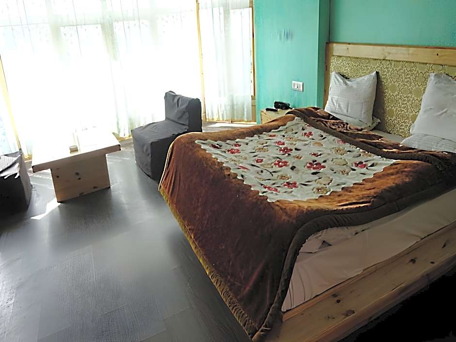 The Lehchen Hotel – Leh, PA