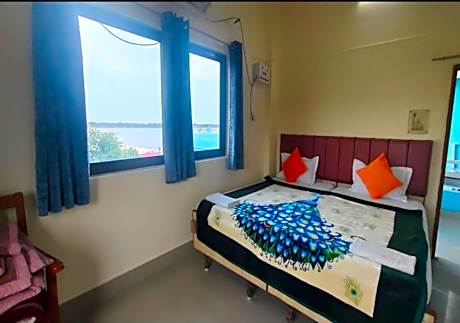 Deluxe Double Room with River View