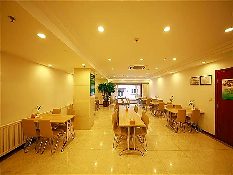 GreenTree Inn Liaoning Dalian Railway Station South Shengli Square Express Hotel