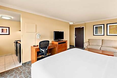 King Room with Sofa Bed - Non Smoking