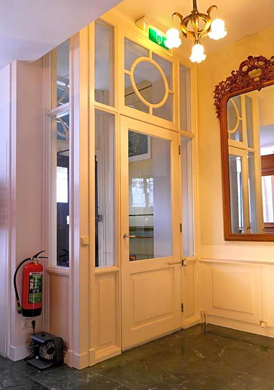 Hotel Adolesce