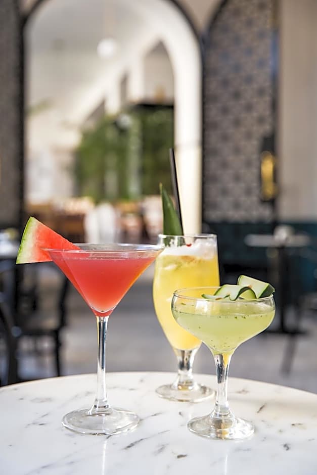 American Trade Hotel