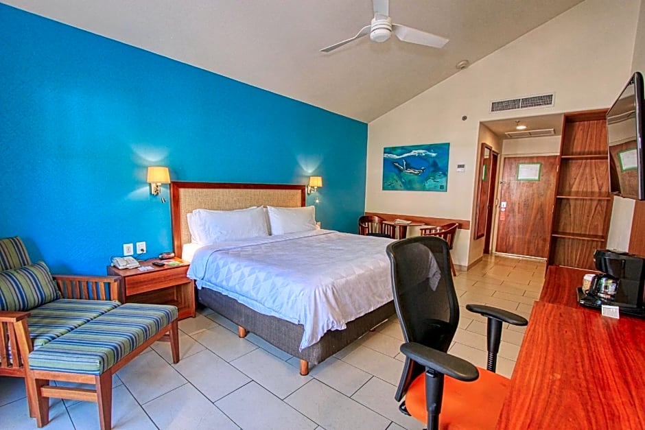 Holiday Inn Huatulco By IHG
