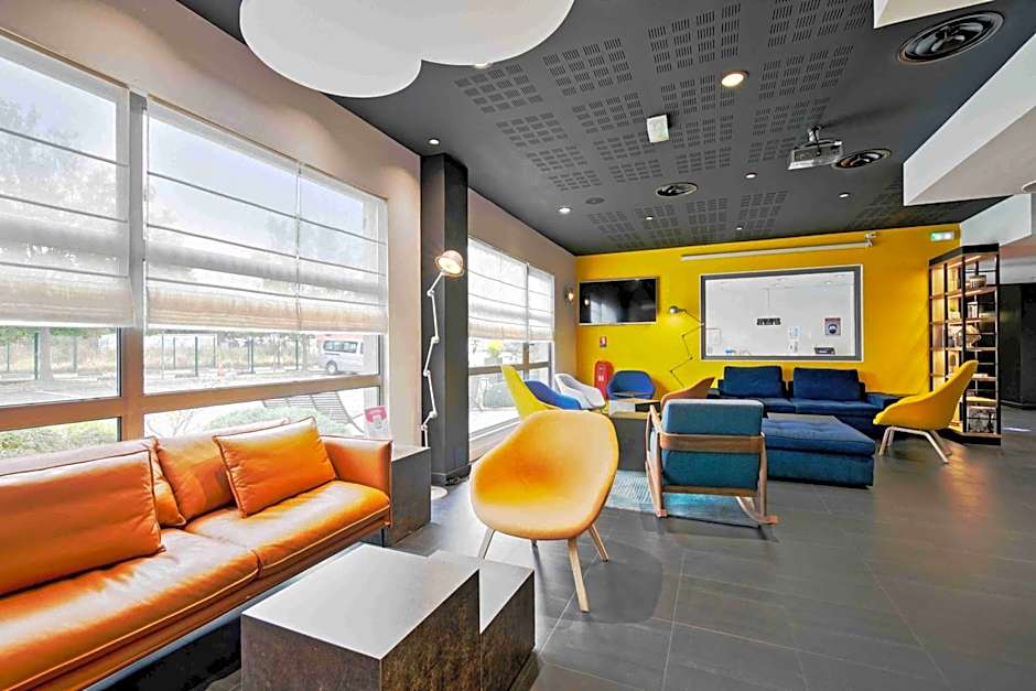 Campanile Roissy Le Mesnil Amelot