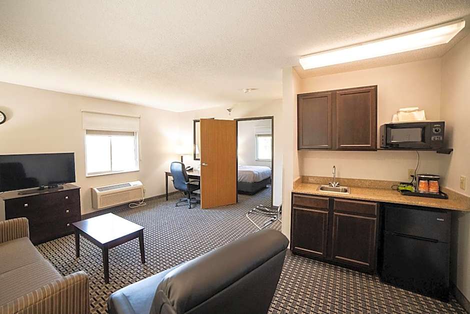 Quality Inn & Suites Watertown near Prairie Lakes Ice Arena