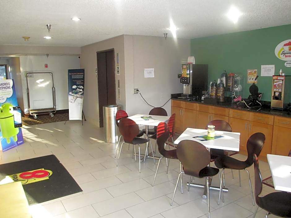 Super 8 by Wyndham Richmond/Chamberlayne Rd