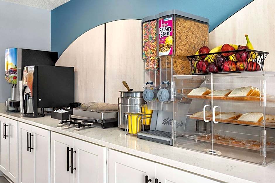 Days Inn by Wyndham Shallotte