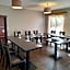 Brit Hotel Confort Montauban