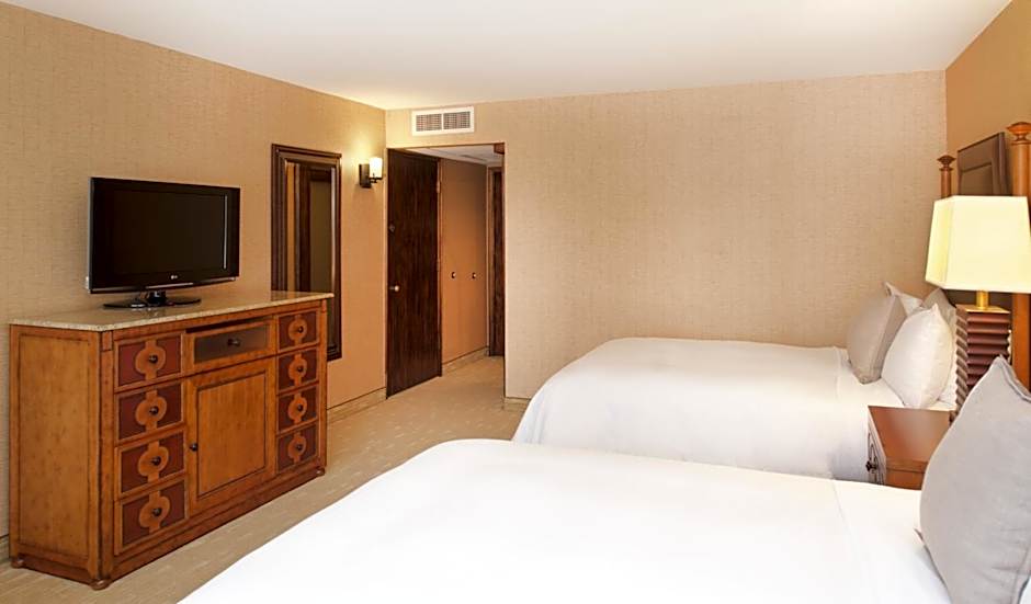 Photo 1 of 6 of Standard 2 Queen Beds
