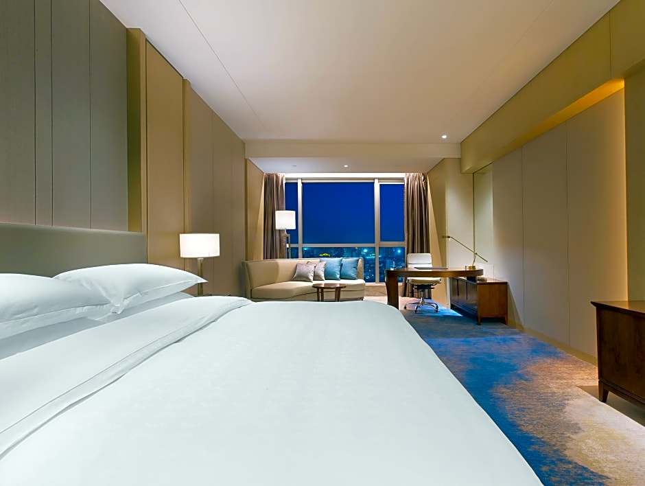 Sheraton Zhanjiang Hotel