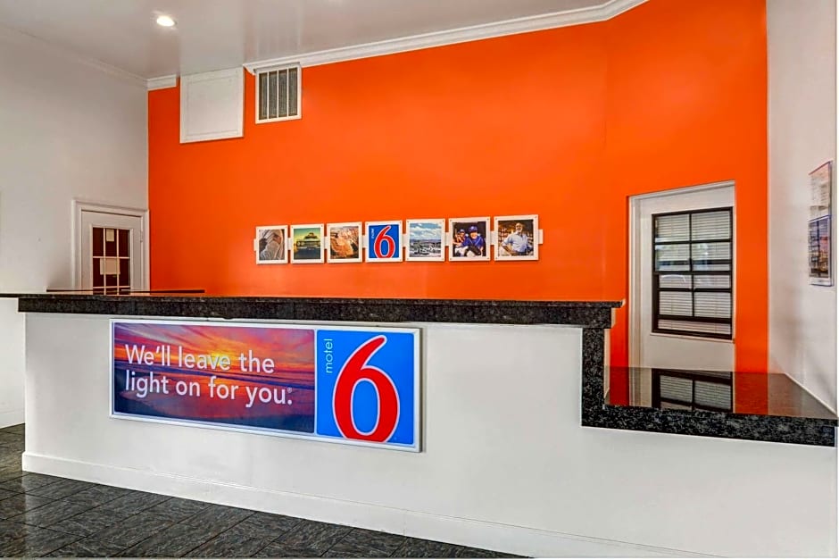 Motel 6-Moultrie, GA