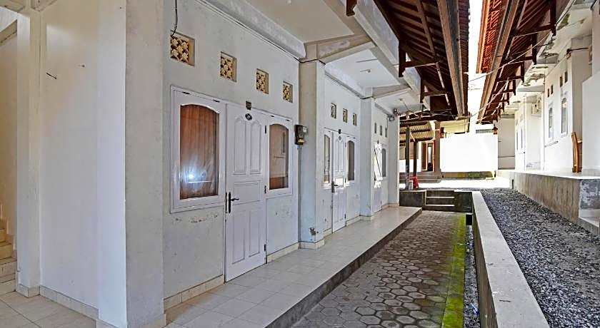 RedDoorz @ Jalan Gatot Subroto Denpasar