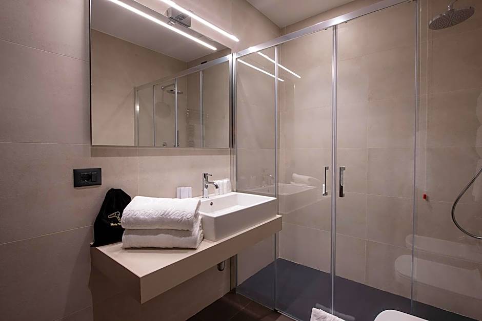 Sport Village Hotel & Spa