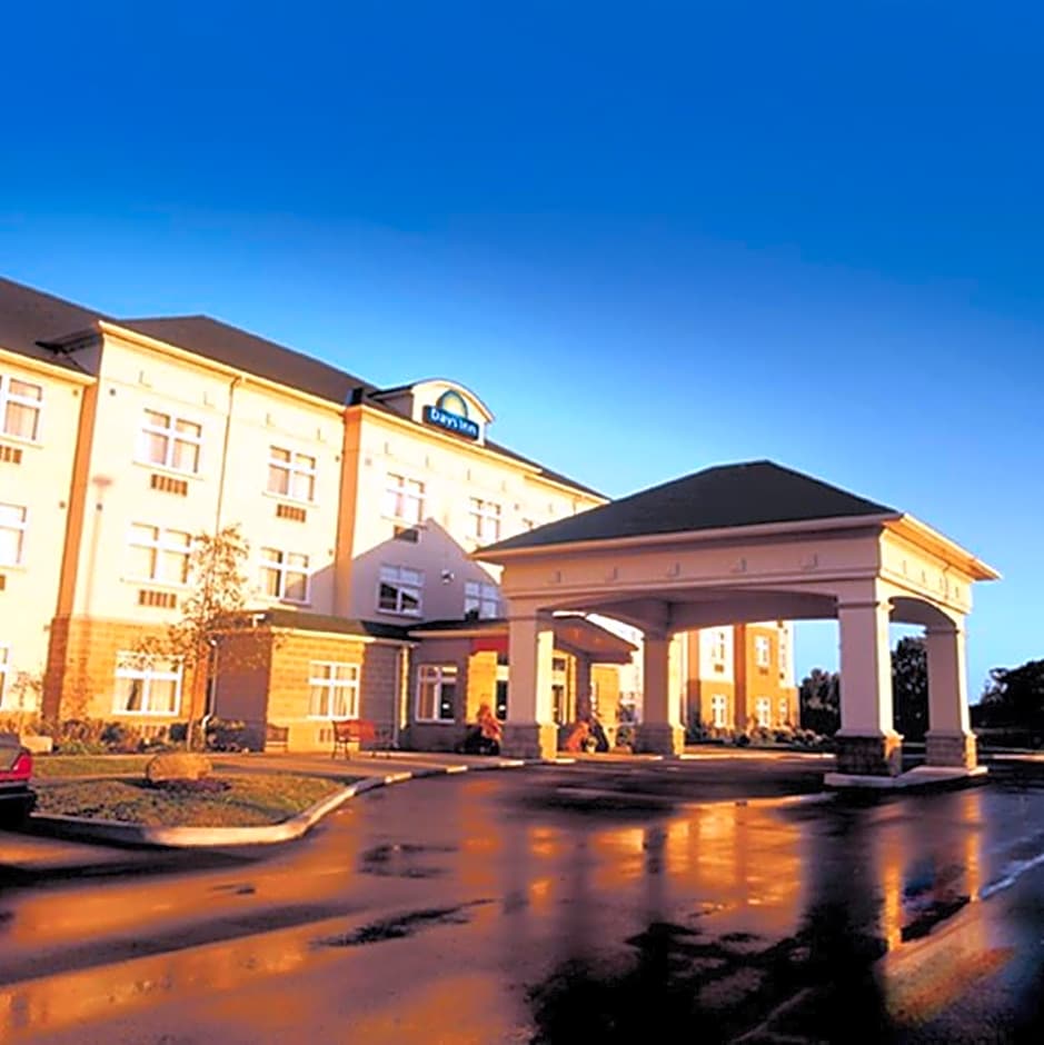 Days Inn by Wyndham Orillia