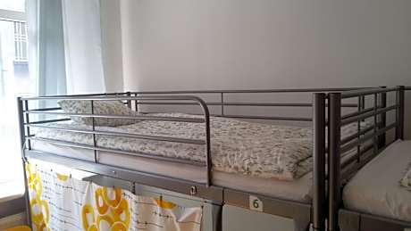 Bunk Bed in Mixed Dormitory Room
