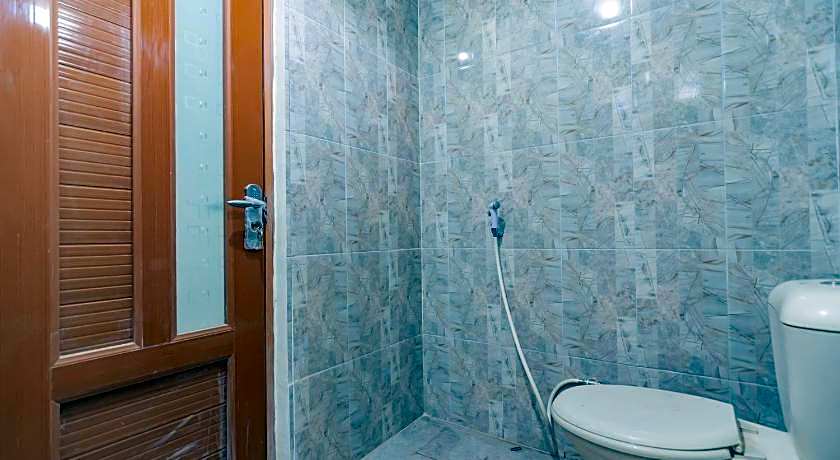 The Lima Guest House Syariah Mitra RedDoorz