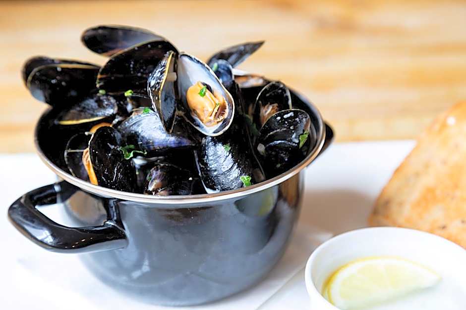 The White Horse Blakeney