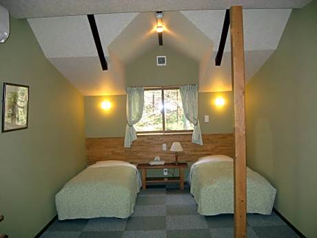 Twin Room with Private Bathroom