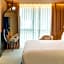 Cenica Porto Hotel, Curio Collection by Hilton