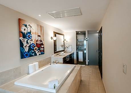 One Bedroom Suite Ocean View