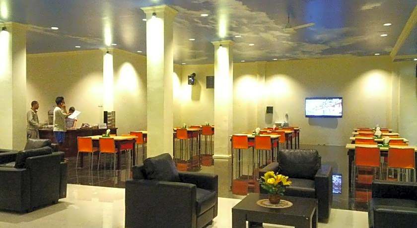 Mahkota Hotel Genteng