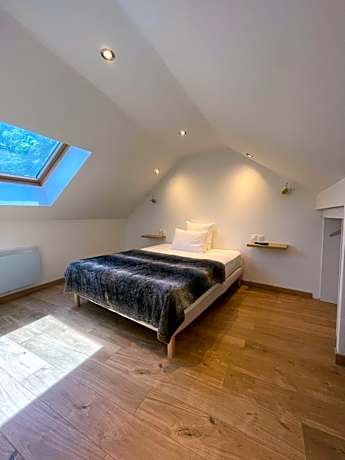 Single Room with Mountain View